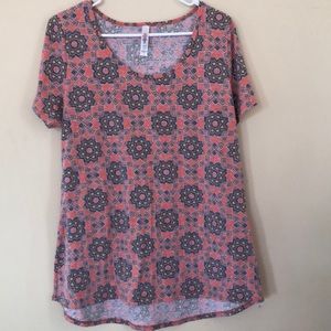 Large LulaRoe Tee
